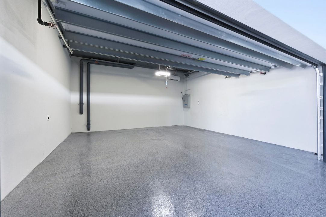 For Sale: $3,395,000 (3 beds, 3 baths, 2698 Square Feet)