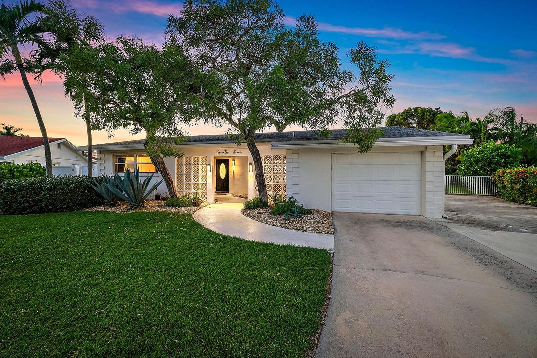 For Sale: $799,000 (3 beds, 2 baths, 1632 Square Feet)