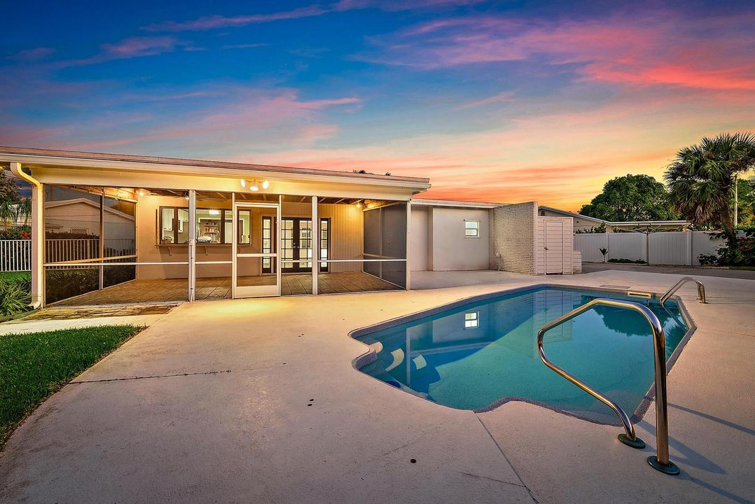 For Sale: $799,000 (3 beds, 2 baths, 1632 Square Feet)