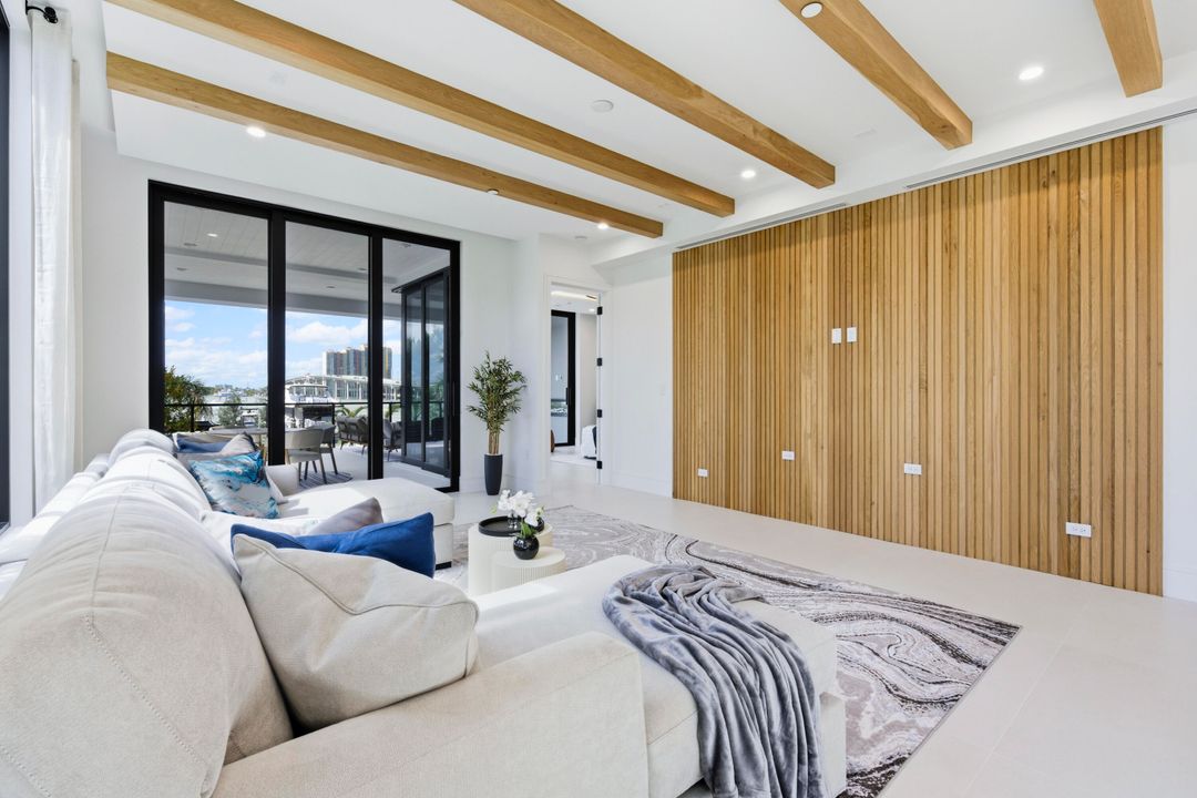 For Sale: $3,395,000 (3 beds, 3 baths, 2698 Square Feet)