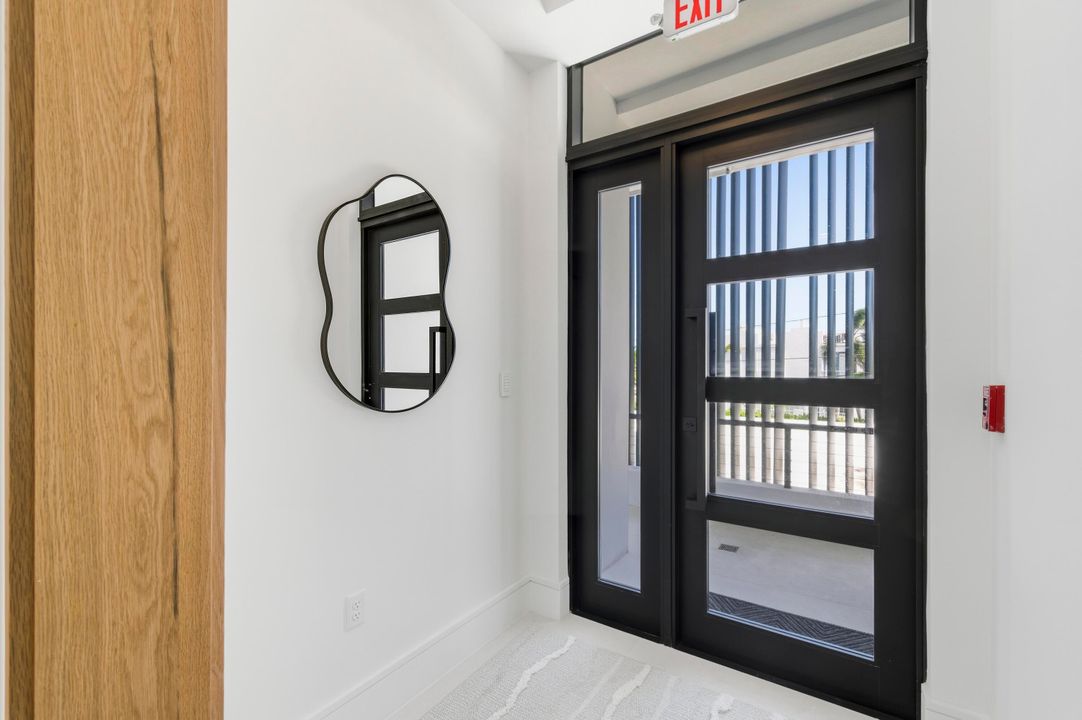 For Sale: $3,395,000 (3 beds, 3 baths, 2698 Square Feet)