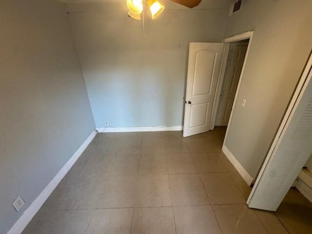 For Rent: $3,300 (4 beds, 2 baths, 1391 Square Feet)