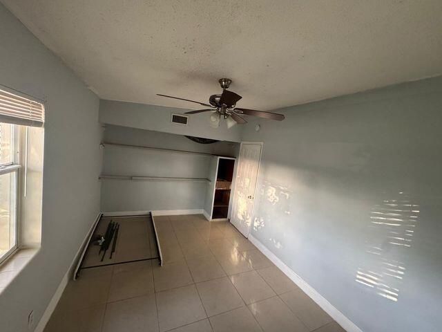 For Rent: $3,300 (4 beds, 2 baths, 1391 Square Feet)