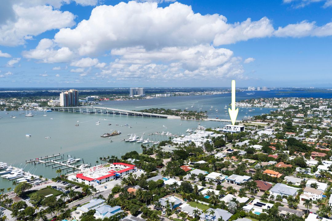 For Sale: $3,395,000 (3 beds, 3 baths, 2698 Square Feet)