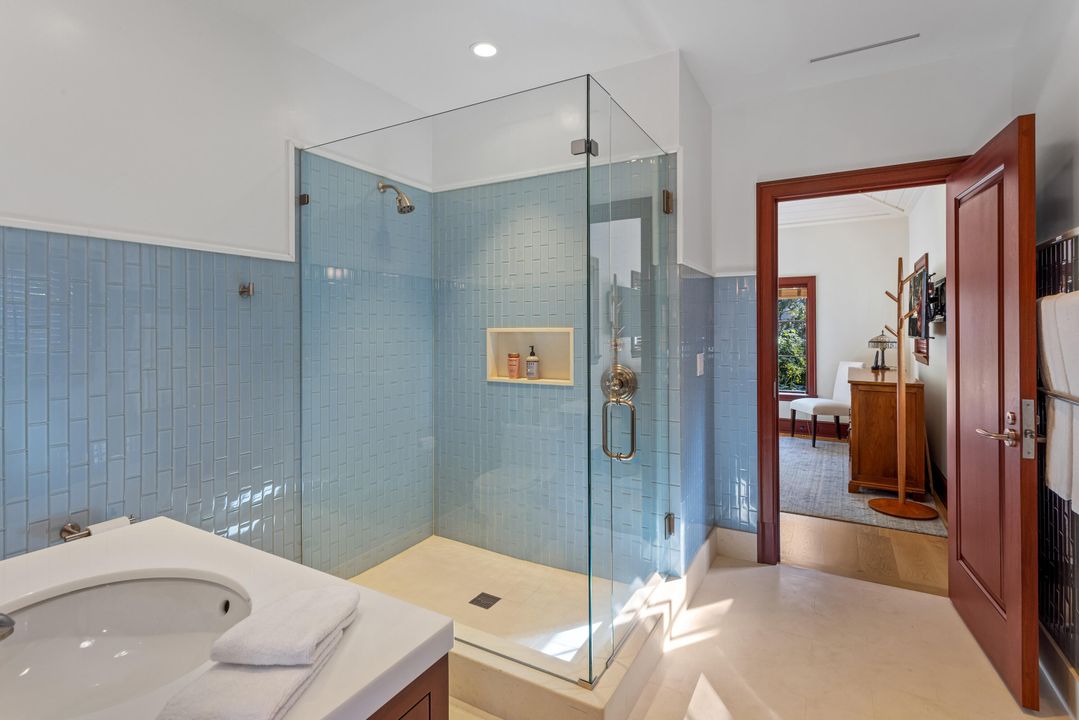 Activo con contrato: $8,900,000 (4 camas, 3 baños, 3470 Pies cuadrados)