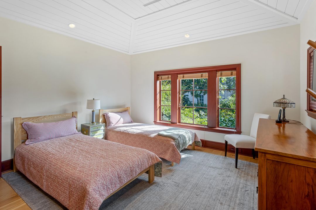 Activo con contrato: $8,900,000 (4 camas, 3 baños, 3470 Pies cuadrados)