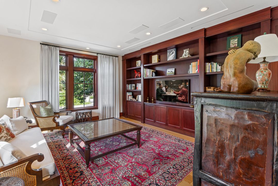 Activo con contrato: $8,900,000 (4 camas, 3 baños, 3470 Pies cuadrados)