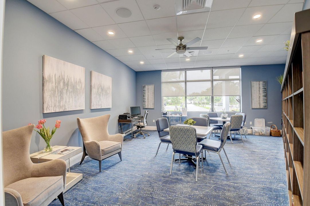 待售: $119,000 (2 贝兹, 2 浴室, 1044 平方英尺)