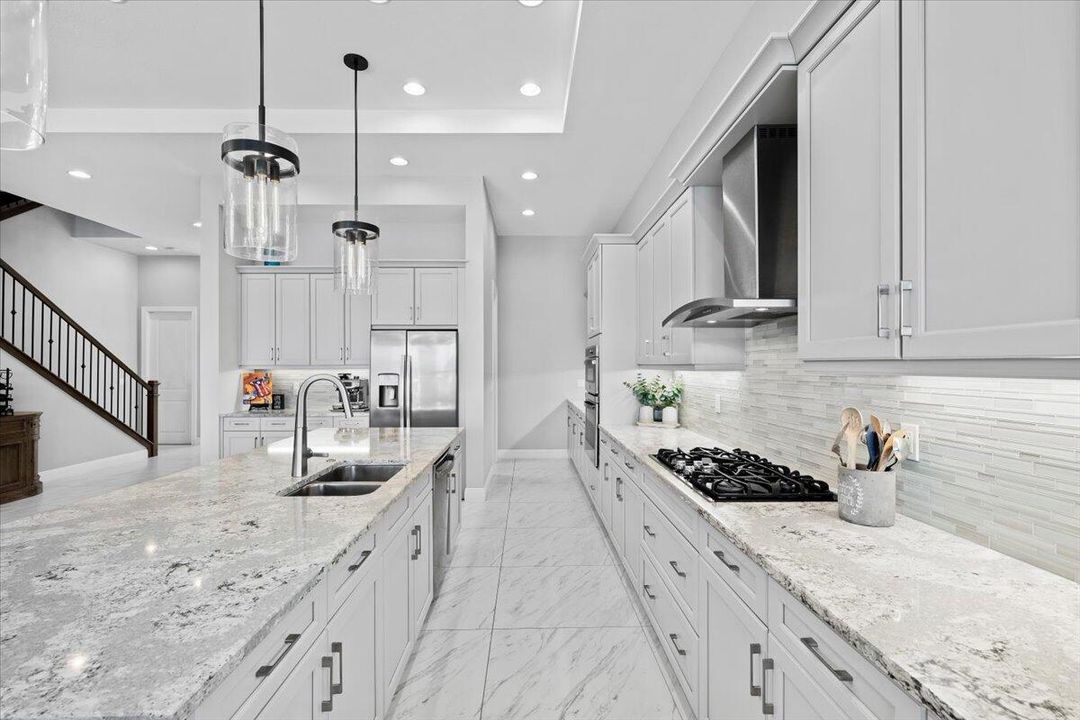 For Sale: $2,299,000 (3 beds, 3 baths, 3678 Square Feet)