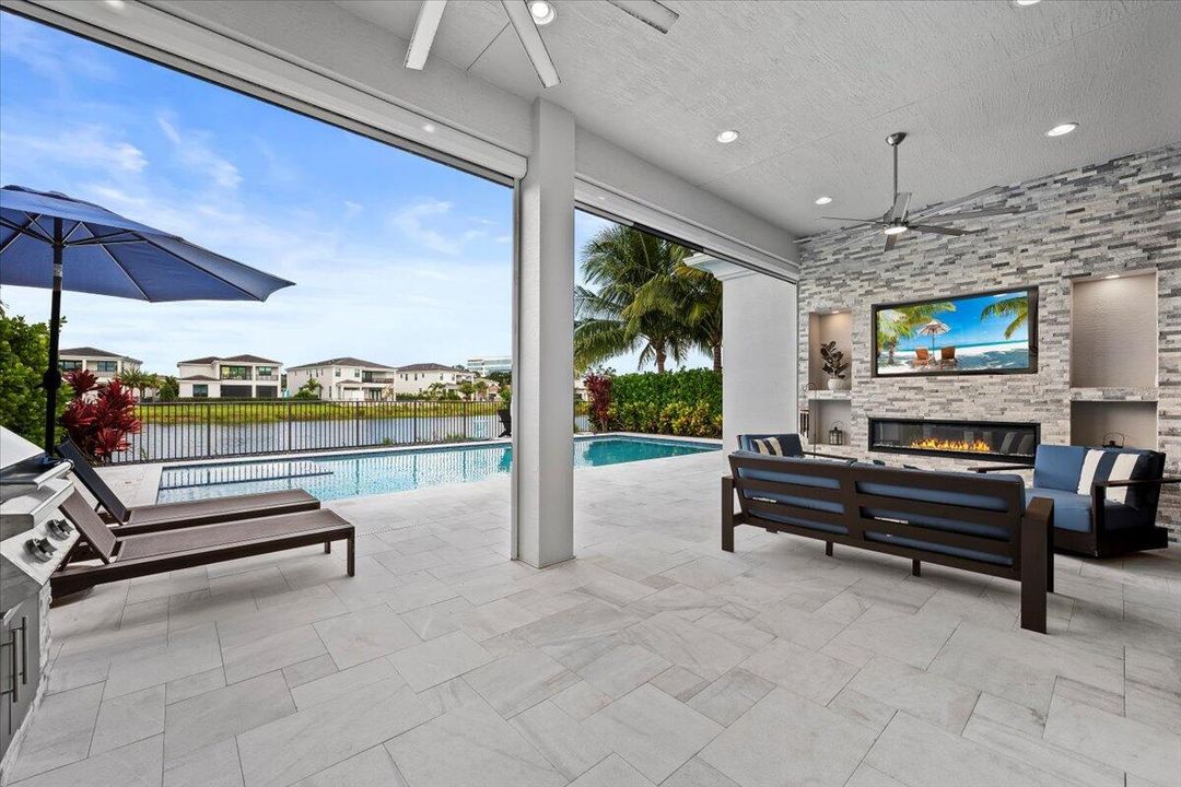 For Sale: $2,299,000 (3 beds, 3 baths, 3678 Square Feet)