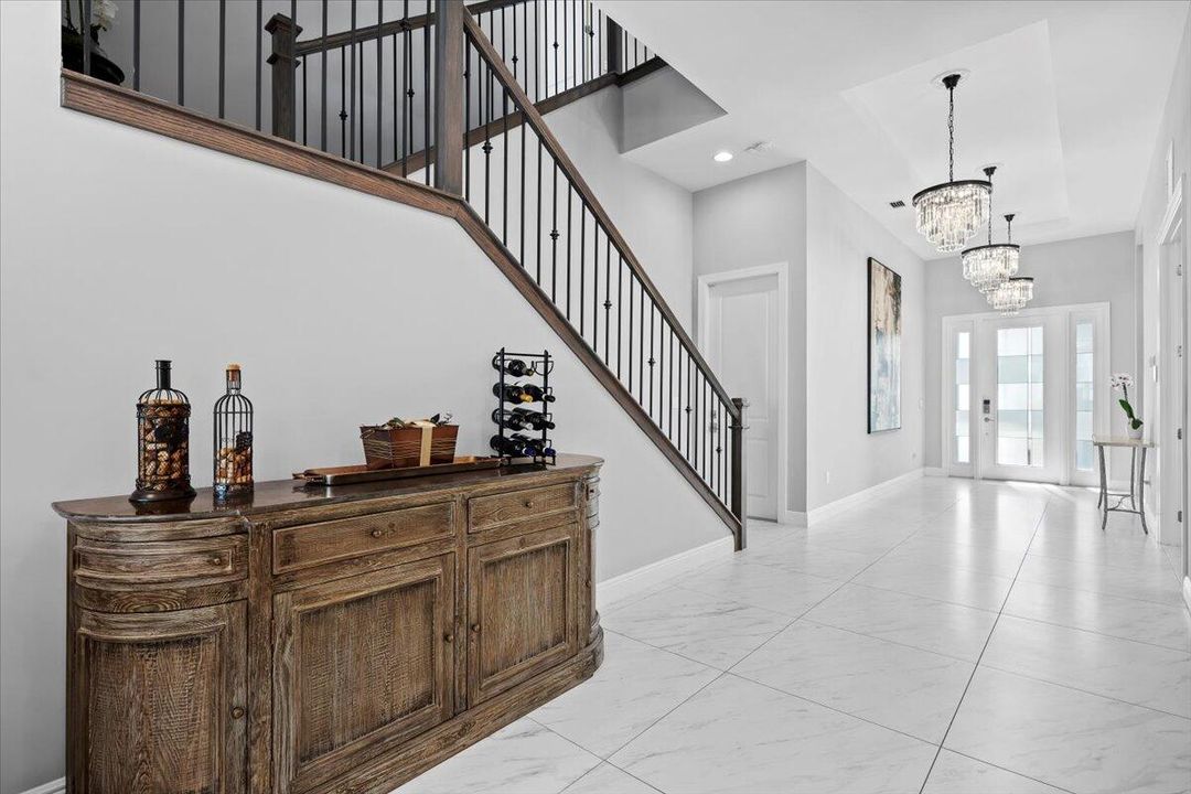 For Sale: $2,299,000 (3 beds, 3 baths, 3678 Square Feet)