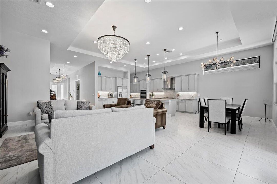 For Sale: $2,299,000 (3 beds, 3 baths, 3678 Square Feet)