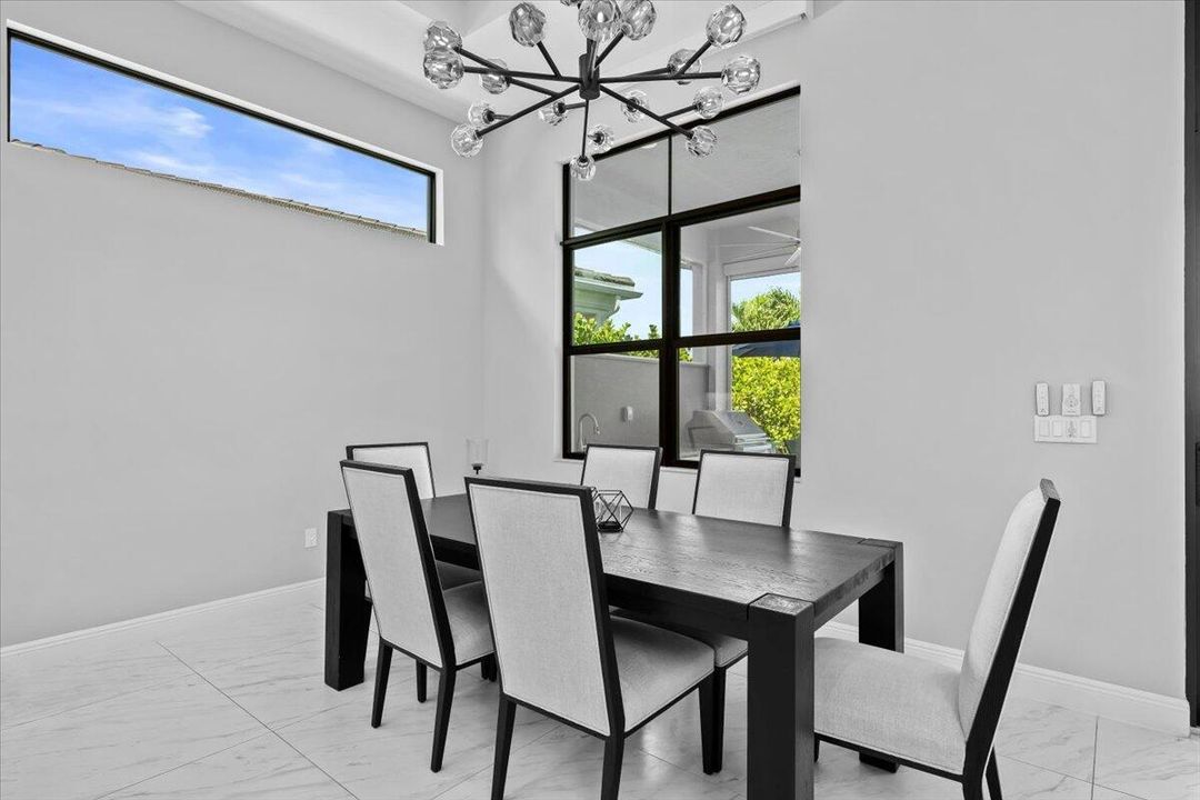 For Sale: $2,299,000 (3 beds, 3 baths, 3678 Square Feet)