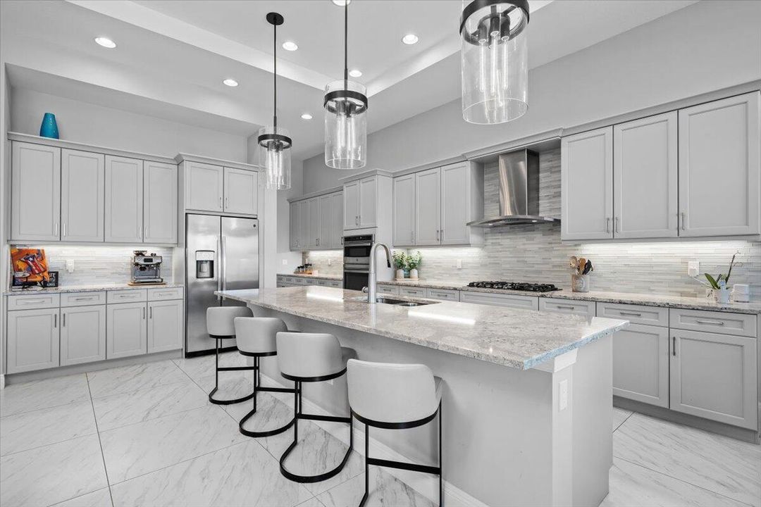 For Sale: $2,299,000 (3 beds, 3 baths, 3678 Square Feet)