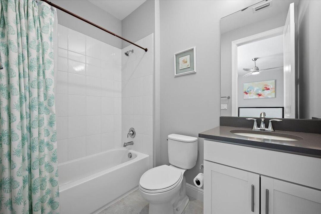 For Sale: $2,299,000 (3 beds, 3 baths, 3678 Square Feet)