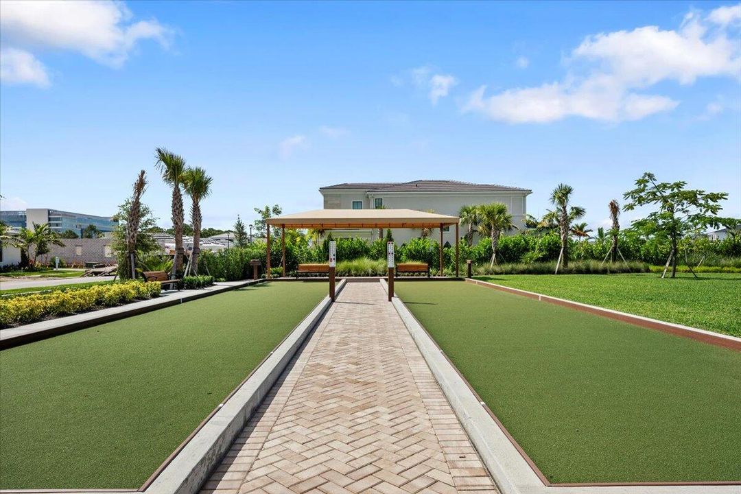 For Sale: $2,299,000 (3 beds, 3 baths, 3678 Square Feet)