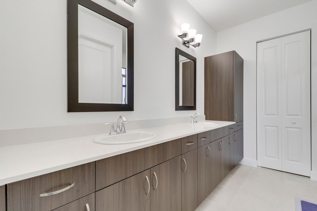 For Sale: $598,000 (4 beds, 2 baths, 2110 Square Feet)