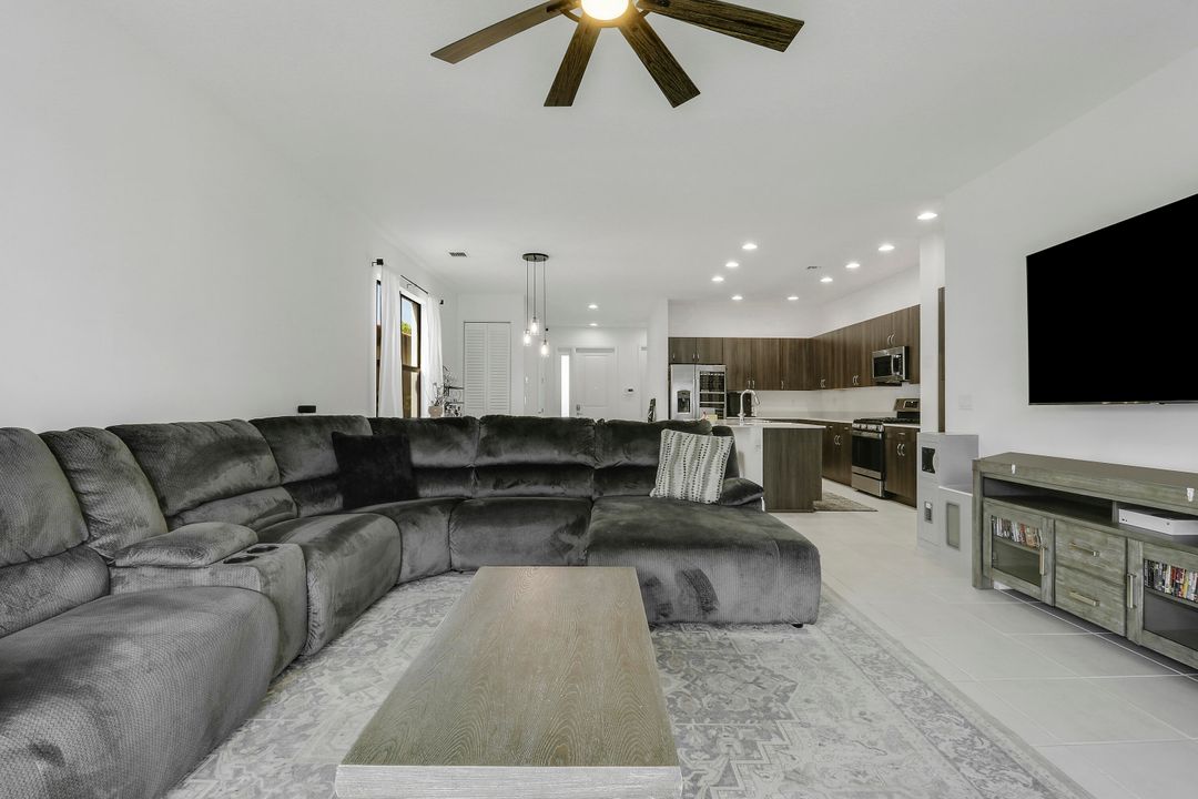 For Sale: $598,000 (4 beds, 2 baths, 2110 Square Feet)