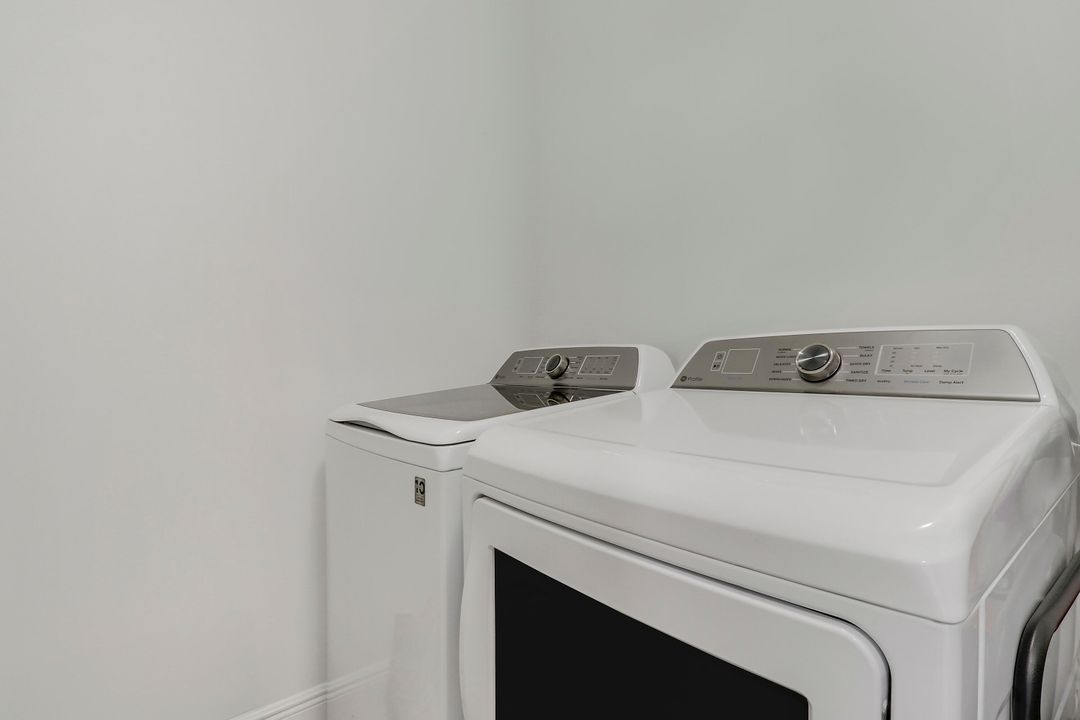 For Sale: $598,000 (4 beds, 2 baths, 2110 Square Feet)