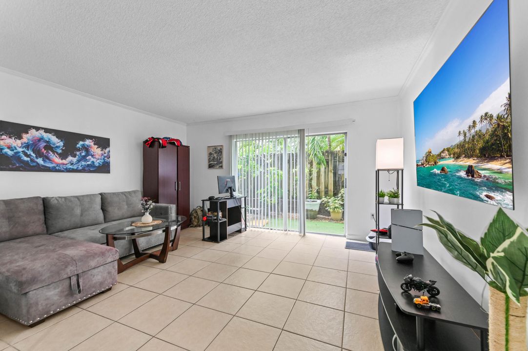 En Venta: $199,000 (2 camas, 1 baños, 1000 Pies cuadrados)