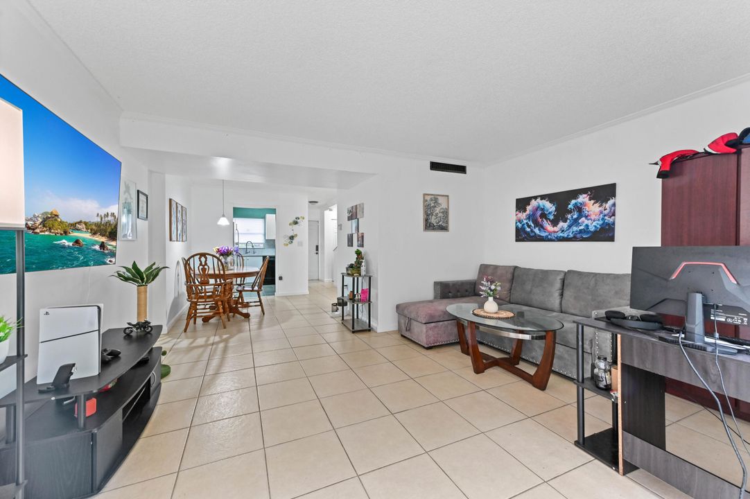 En Venta: $199,000 (2 camas, 1 baños, 1000 Pies cuadrados)