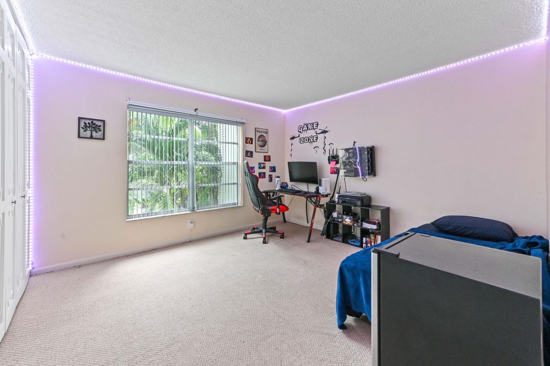 En Venta: $199,000 (2 camas, 1 baños, 1000 Pies cuadrados)