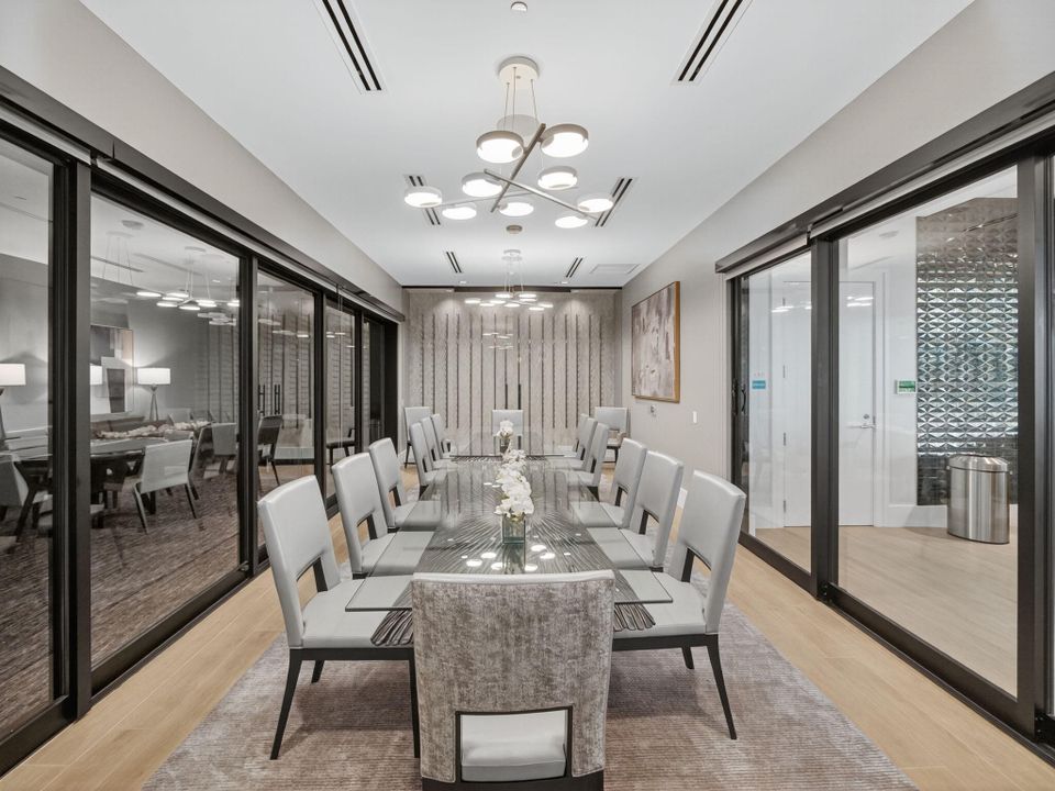 For Sale: $615,000 (2 beds, 2 baths, 2354 Square Feet)