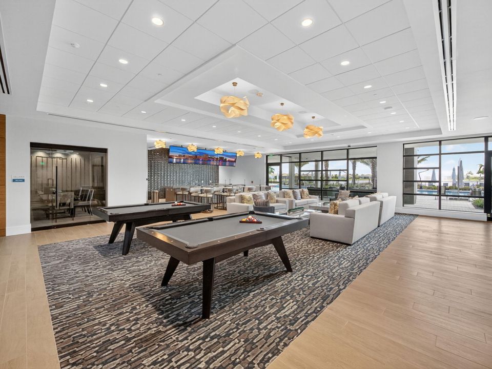 For Sale: $615,000 (2 beds, 2 baths, 2354 Square Feet)