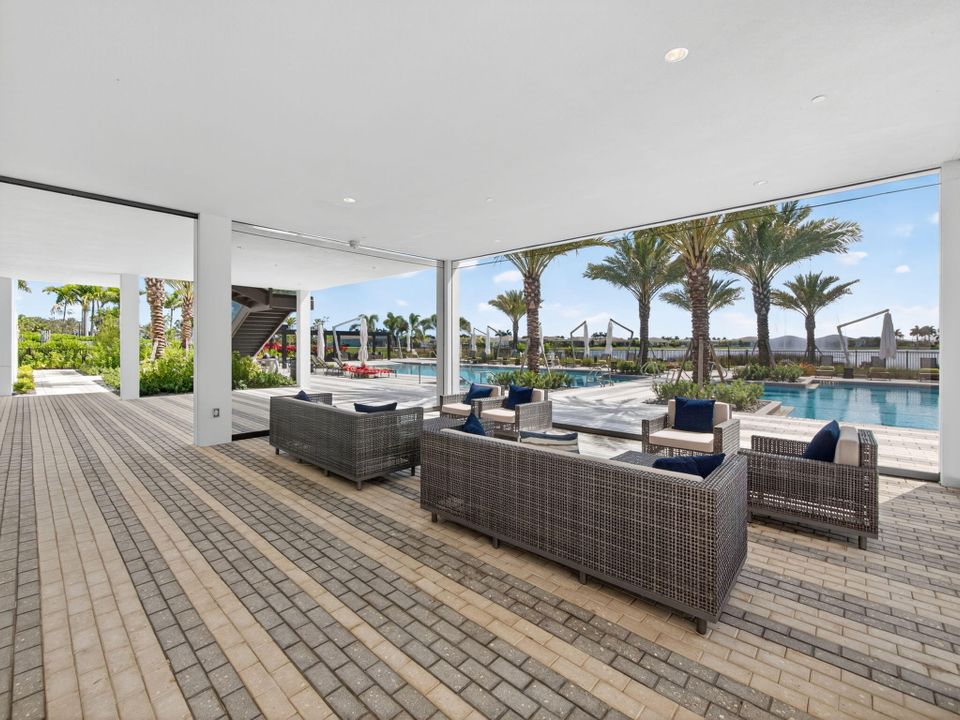 For Sale: $615,000 (2 beds, 2 baths, 2354 Square Feet)