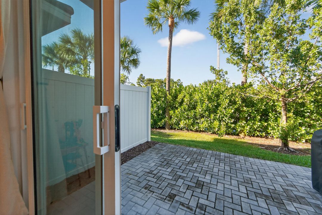 待售: $435,000 (3 贝兹, 2 浴室, 1974 平方英尺)