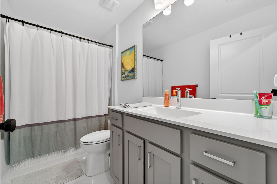 待售: $435,000 (3 贝兹, 2 浴室, 1974 平方英尺)