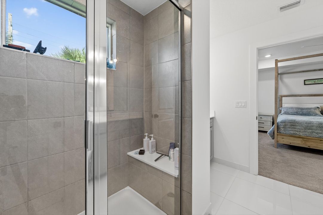 待售: $435,000 (3 贝兹, 2 浴室, 1974 平方英尺)