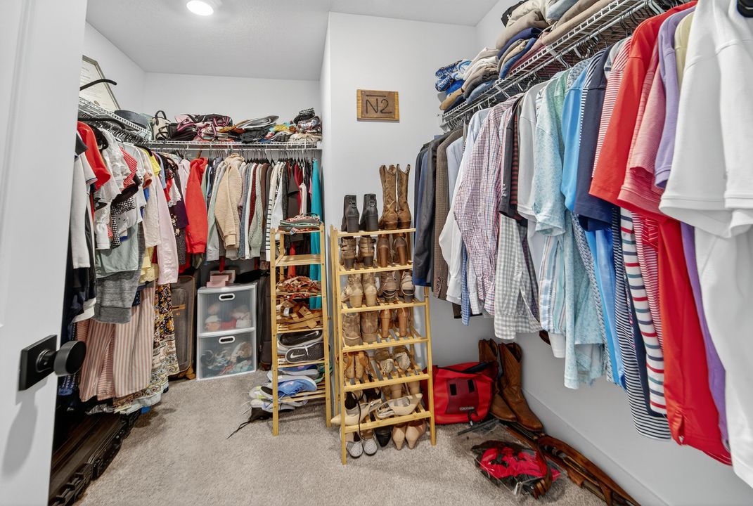 待售: $435,000 (3 贝兹, 2 浴室, 1974 平方英尺)