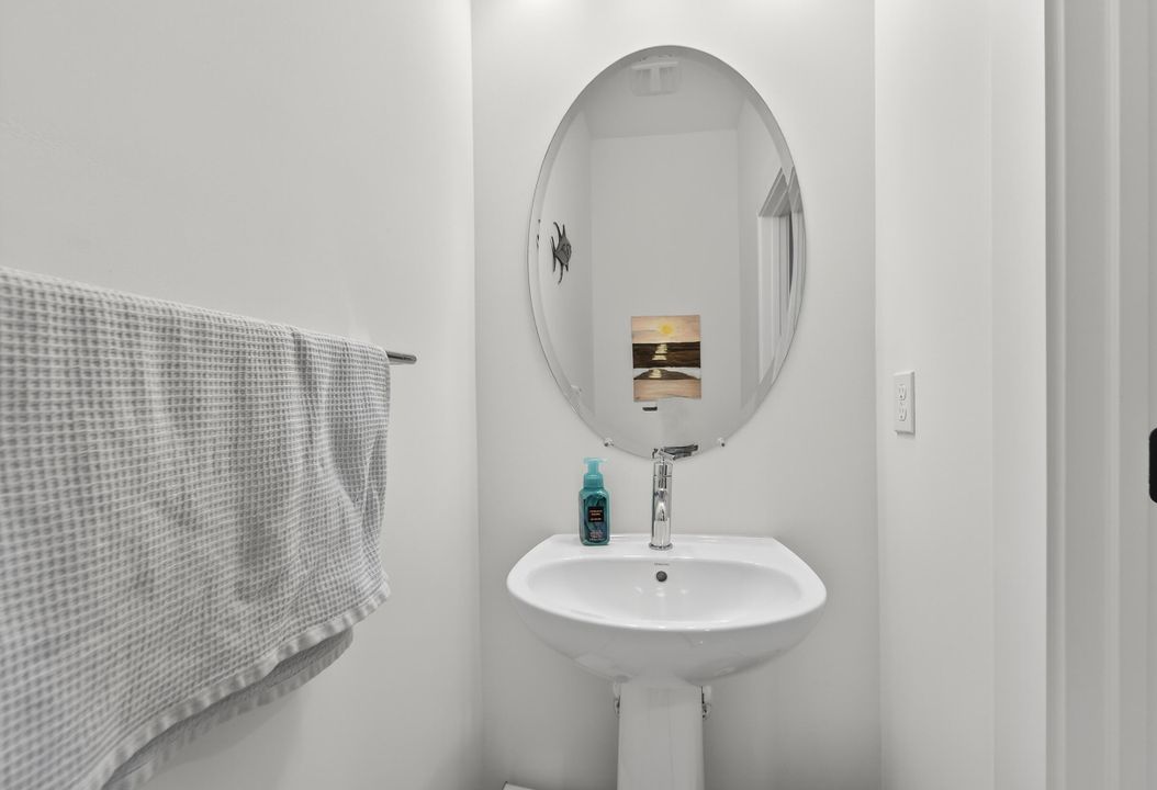 待售: $435,000 (3 贝兹, 2 浴室, 1974 平方英尺)