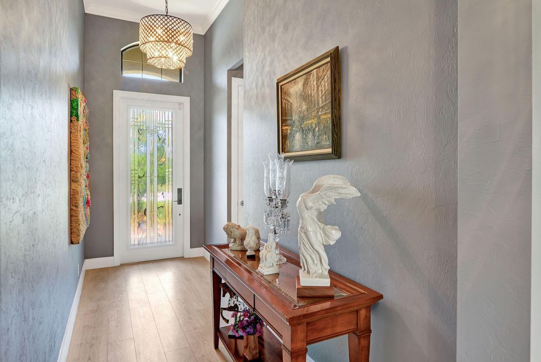 Activo con contrato: $8,500 (2 camas, 2 baños, 1840 Pies cuadrados)