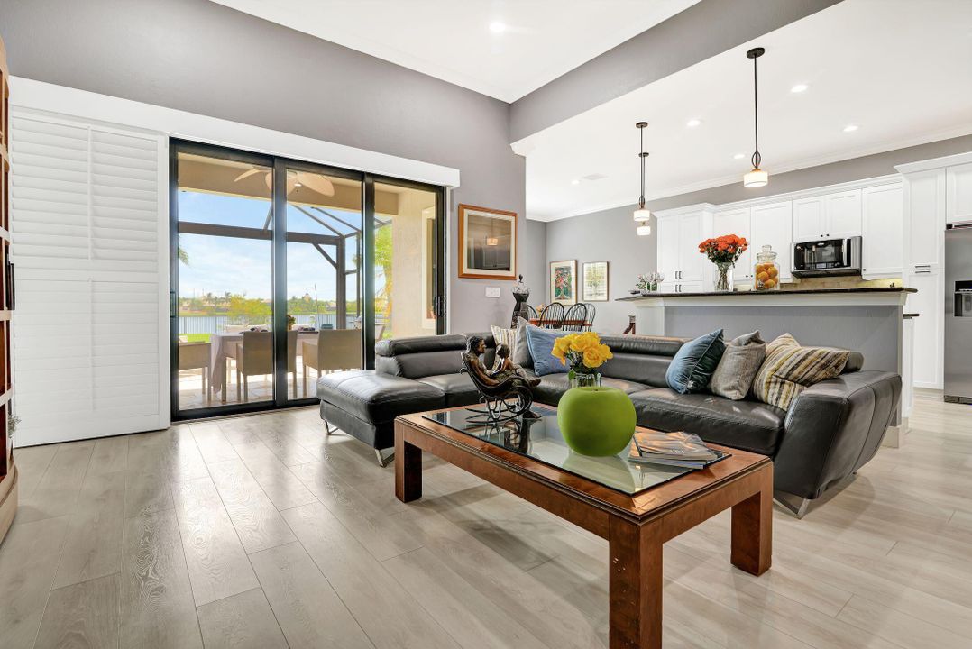 Activo con contrato: $8,500 (2 camas, 2 baños, 1840 Pies cuadrados)