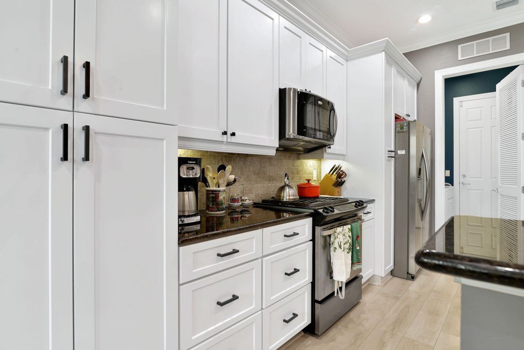 Activo con contrato: $8,500 (2 camas, 2 baños, 1840 Pies cuadrados)