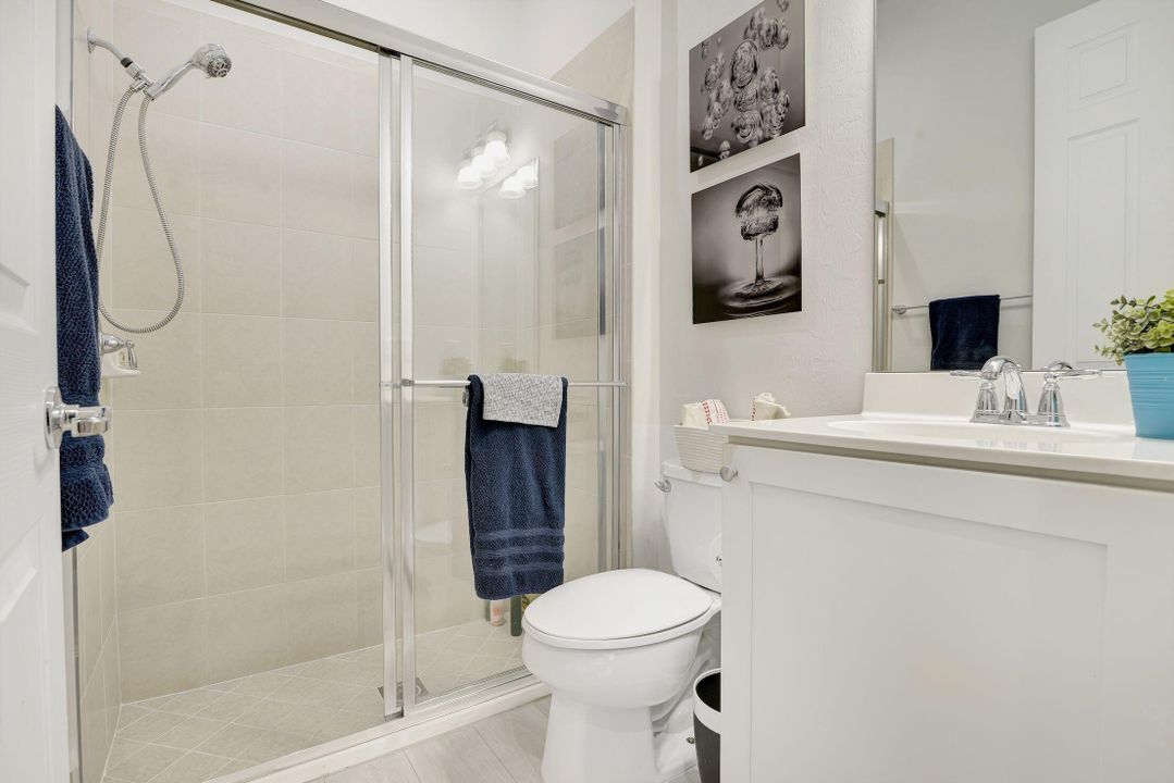 Activo con contrato: $8,500 (2 camas, 2 baños, 1840 Pies cuadrados)