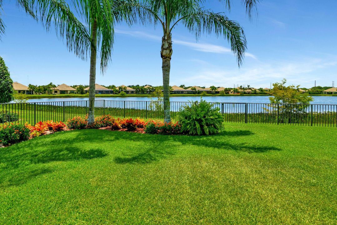 Activo con contrato: $8,500 (2 camas, 2 baños, 1840 Pies cuadrados)