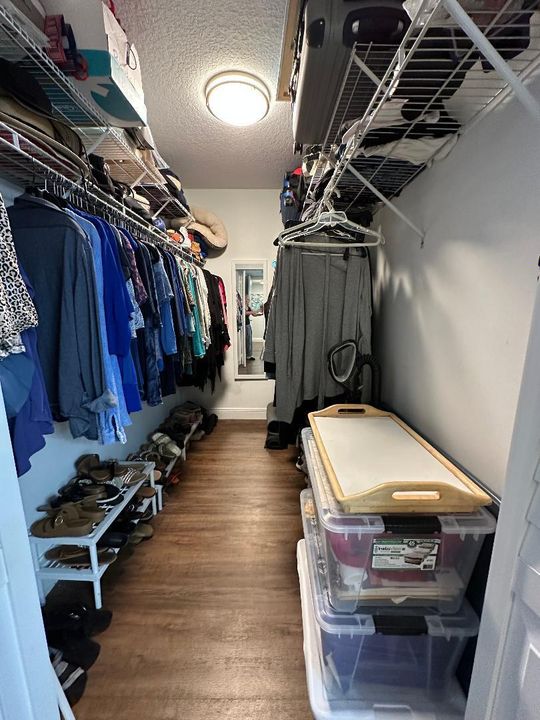 Active With Contract: $269,500 (2 beds, 2 baths, 1254 Square Feet)