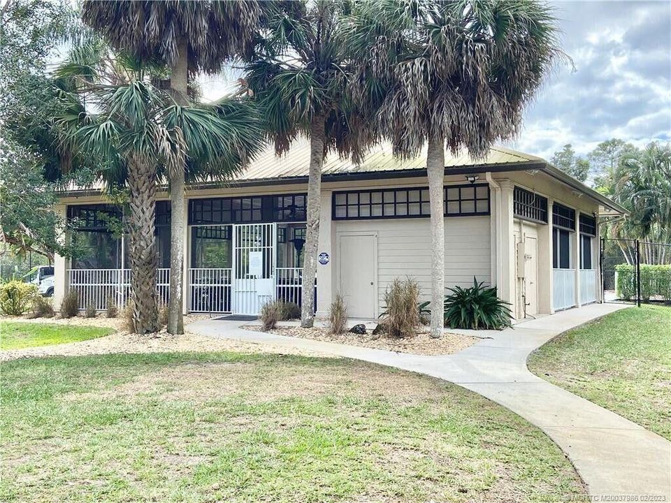 For Rent: $2,800 (3 beds, 2 baths, 1846 Square Feet)