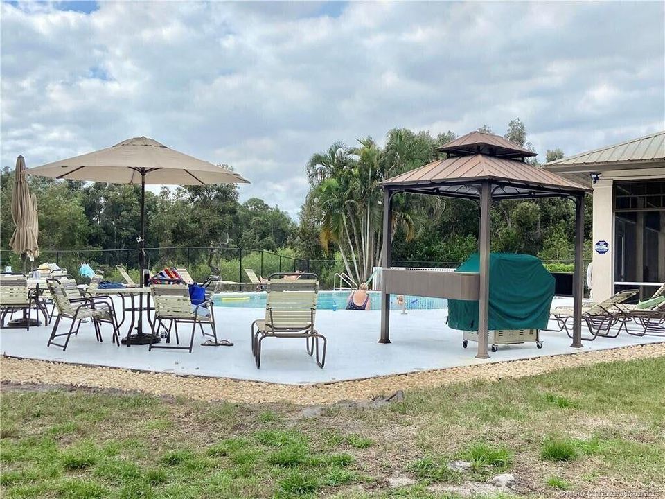 For Rent: $2,800 (3 beds, 2 baths, 1846 Square Feet)