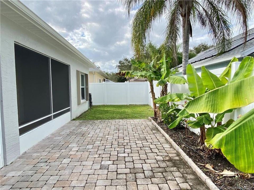 For Rent: $2,800 (3 beds, 2 baths, 1846 Square Feet)