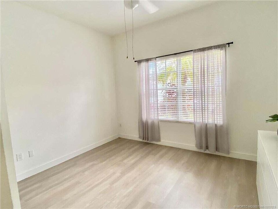 For Rent: $2,800 (3 beds, 2 baths, 1846 Square Feet)