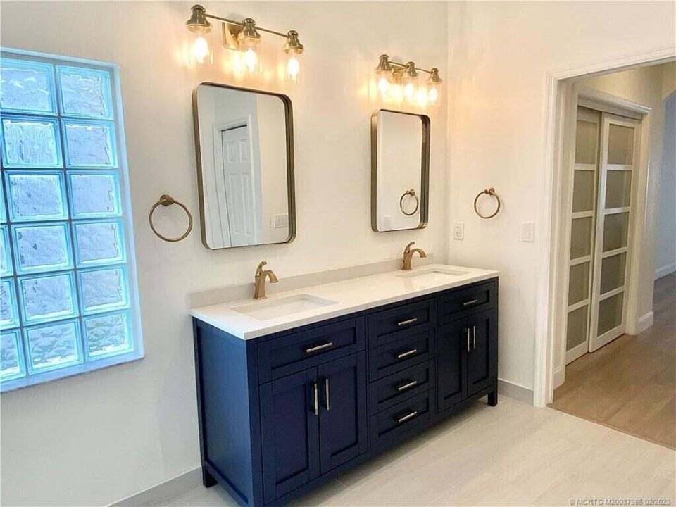 For Rent: $2,800 (3 beds, 2 baths, 1846 Square Feet)