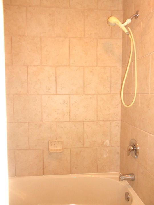 Active With Contract: $2,400 (2 beds, 2 baths, 1238 Square Feet)