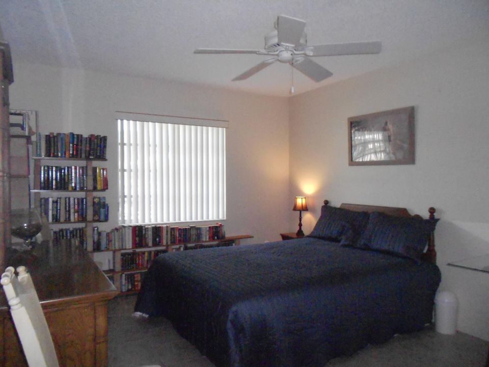 Active With Contract: $2,400 (2 beds, 2 baths, 1238 Square Feet)