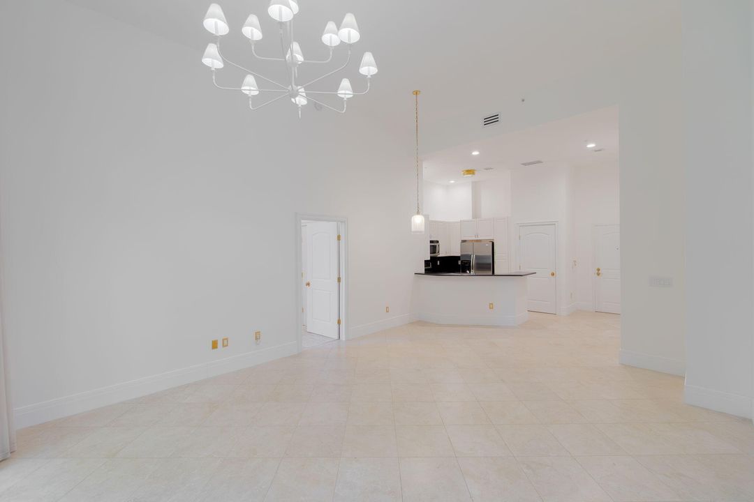 Под контрактом: $4,500 (1 спален, 1 ванн, 1020 Квадратных фут)