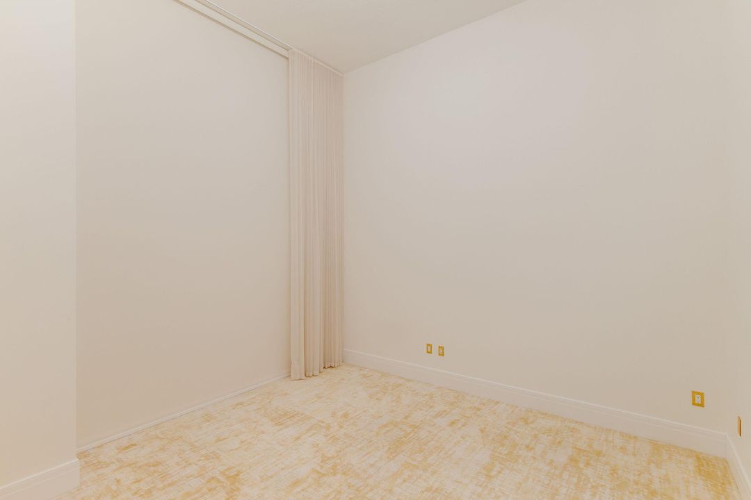 Под контрактом: $4,500 (1 спален, 1 ванн, 1020 Квадратных фут)