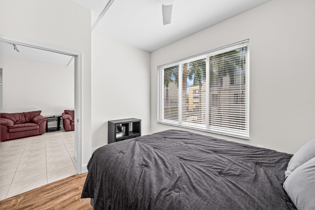 Active With Contract: $350,000 (2 beds, 2 baths, 1131 Square Feet)